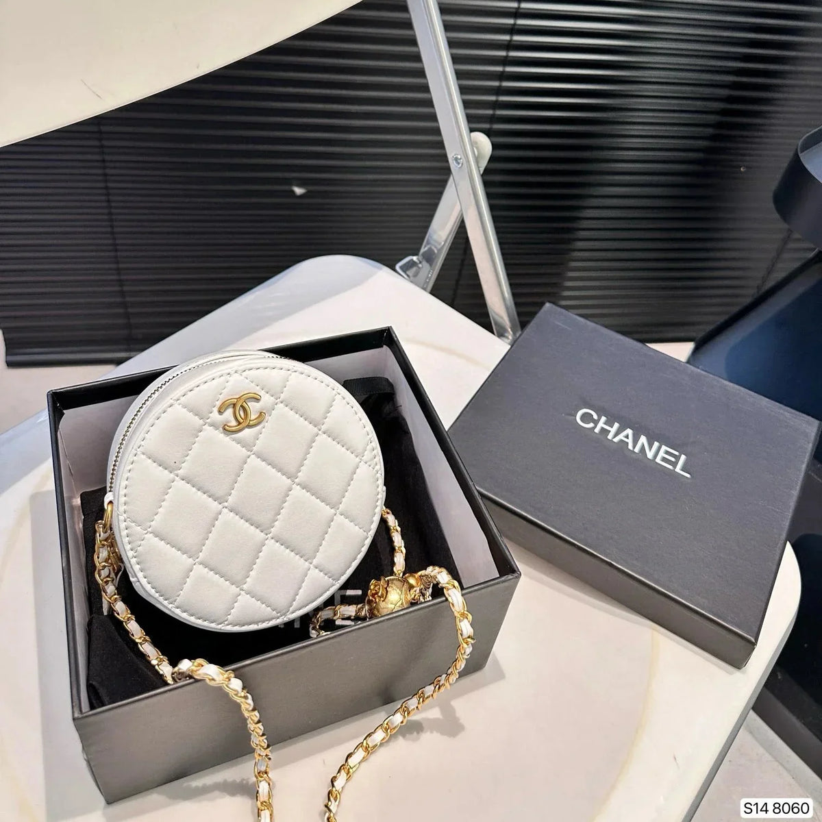 18K CC1 Circle Bag, CHANE