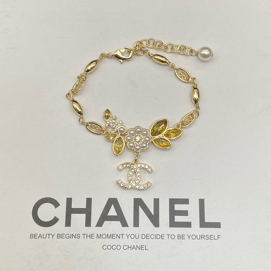 18K CC  -Style Elegant Pendant Bracelet for Women, CHANE