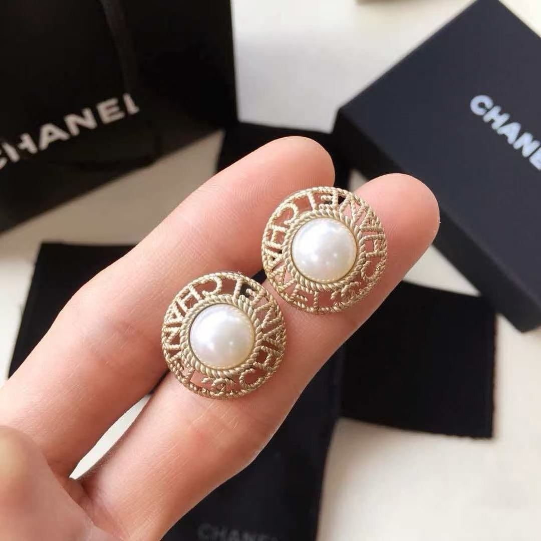 18K CC Black & White Diamond Gold Earrings, CHANE
