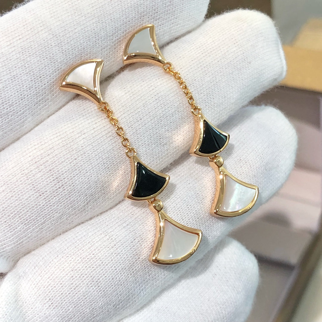 [Bulga JEWELRY]DREAM EARRINGS 3 MOTIFS ONYX MOP PINK GOLD
