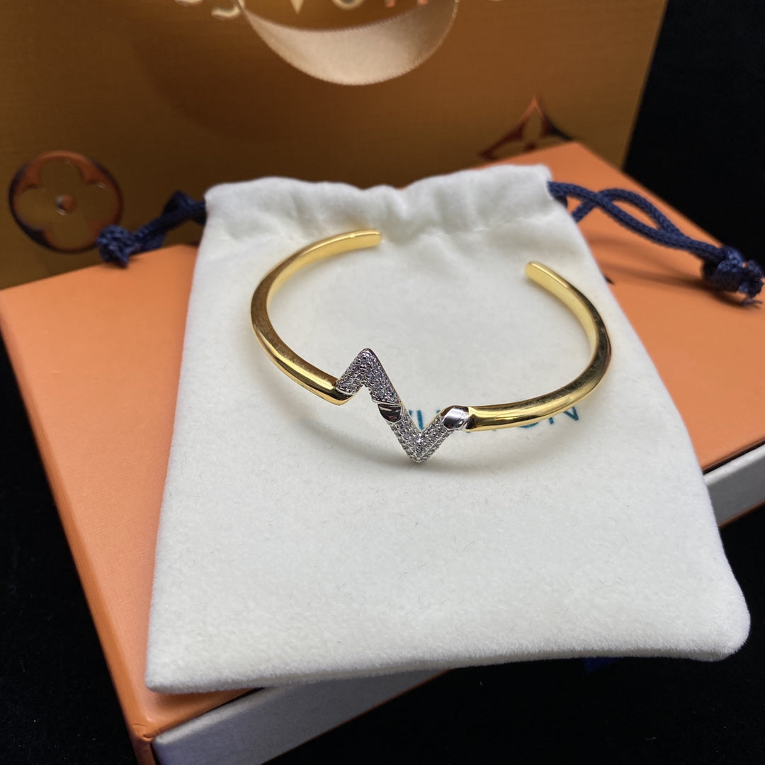 CCjewelry VOLTE UPSITE DOWN DIAMOND GOLD OPEN BRACELET L.V