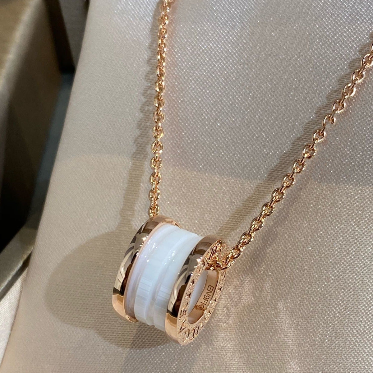 [BV JEWELRY]ZERO 1 WHITE CERAMIC PINK GOLD NECKLACE