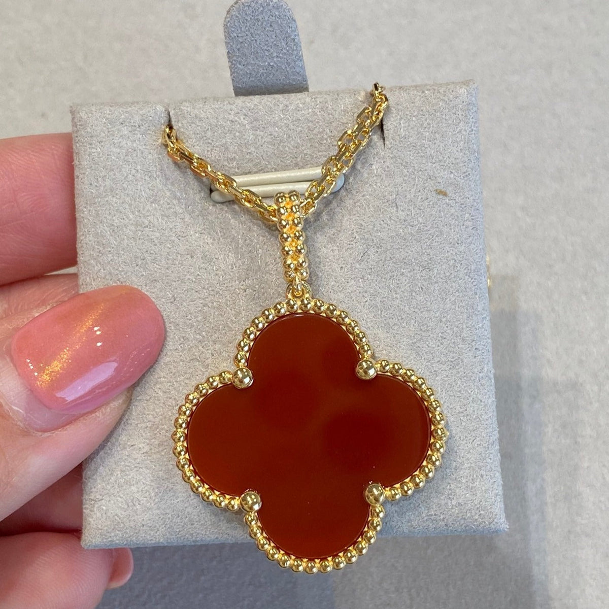 CCjewelry CLOVER 25MM NECKLACE GOLD CARNELIAN