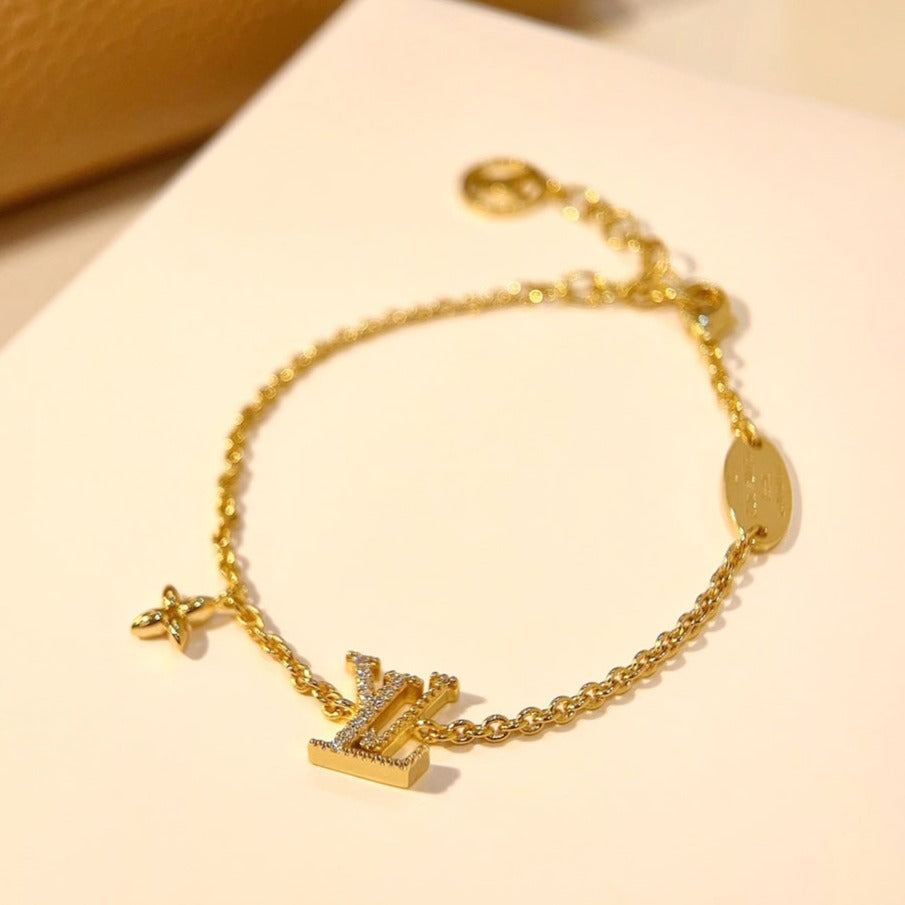 CCjewelry LOGO STAR MOTIF GOLD BRACELET L.V