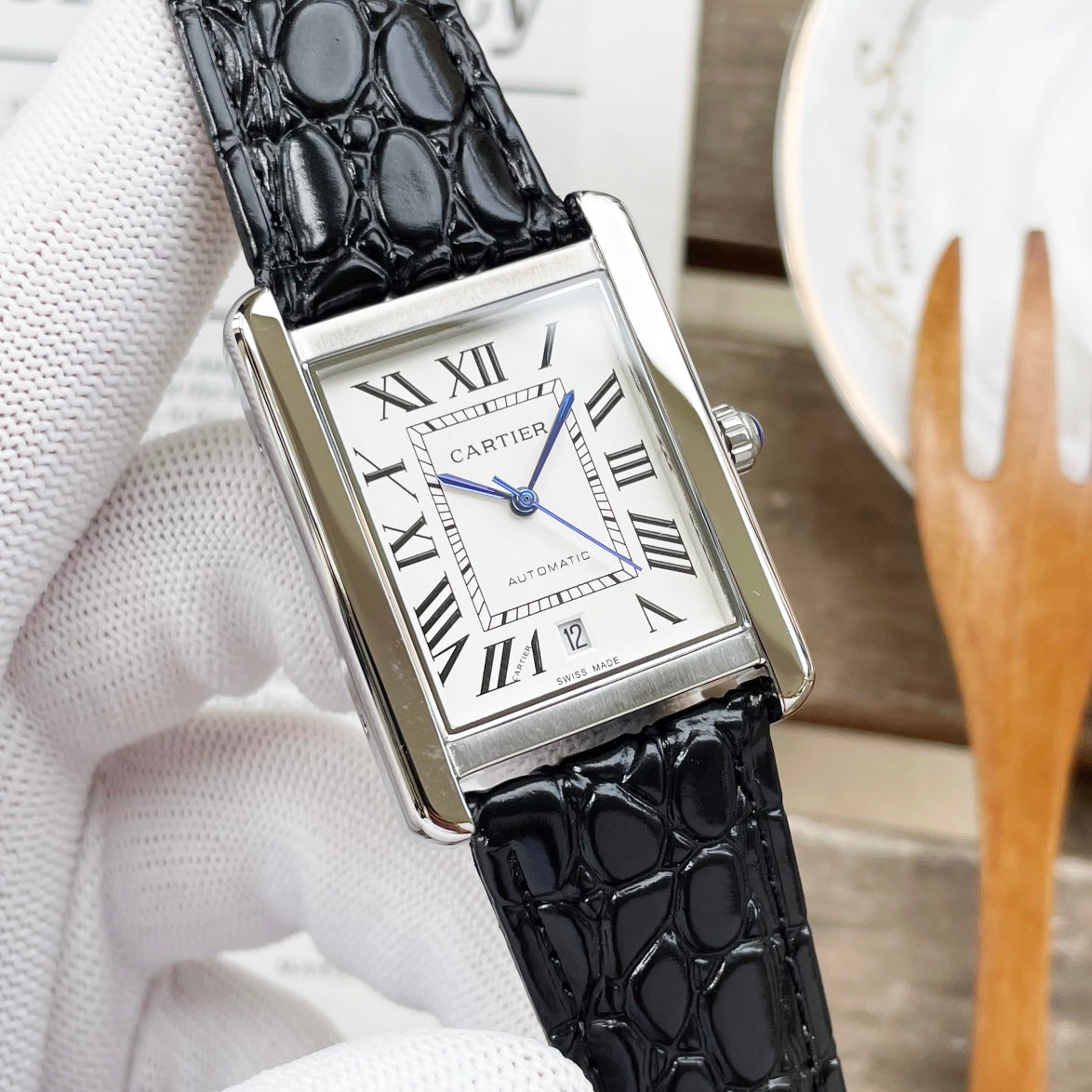 TANK MUST 31 LARGE SIZE STEEL CASE LEATHERCARTI WATCH