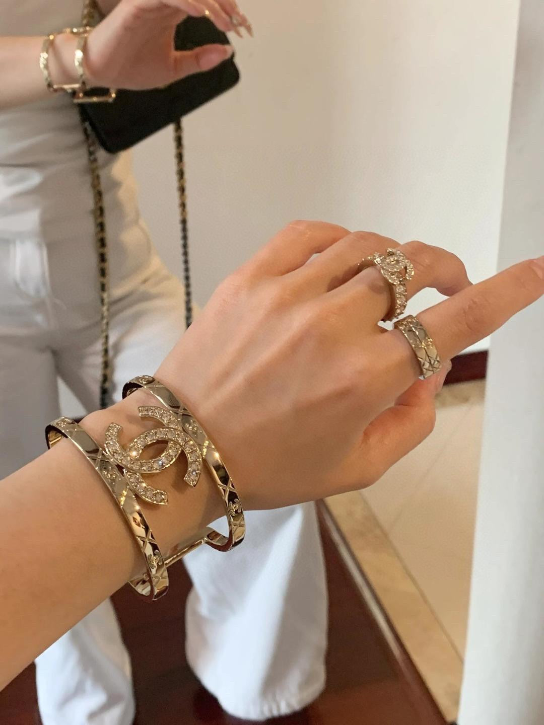 18K CC1 Logo Bangle, CHANE
