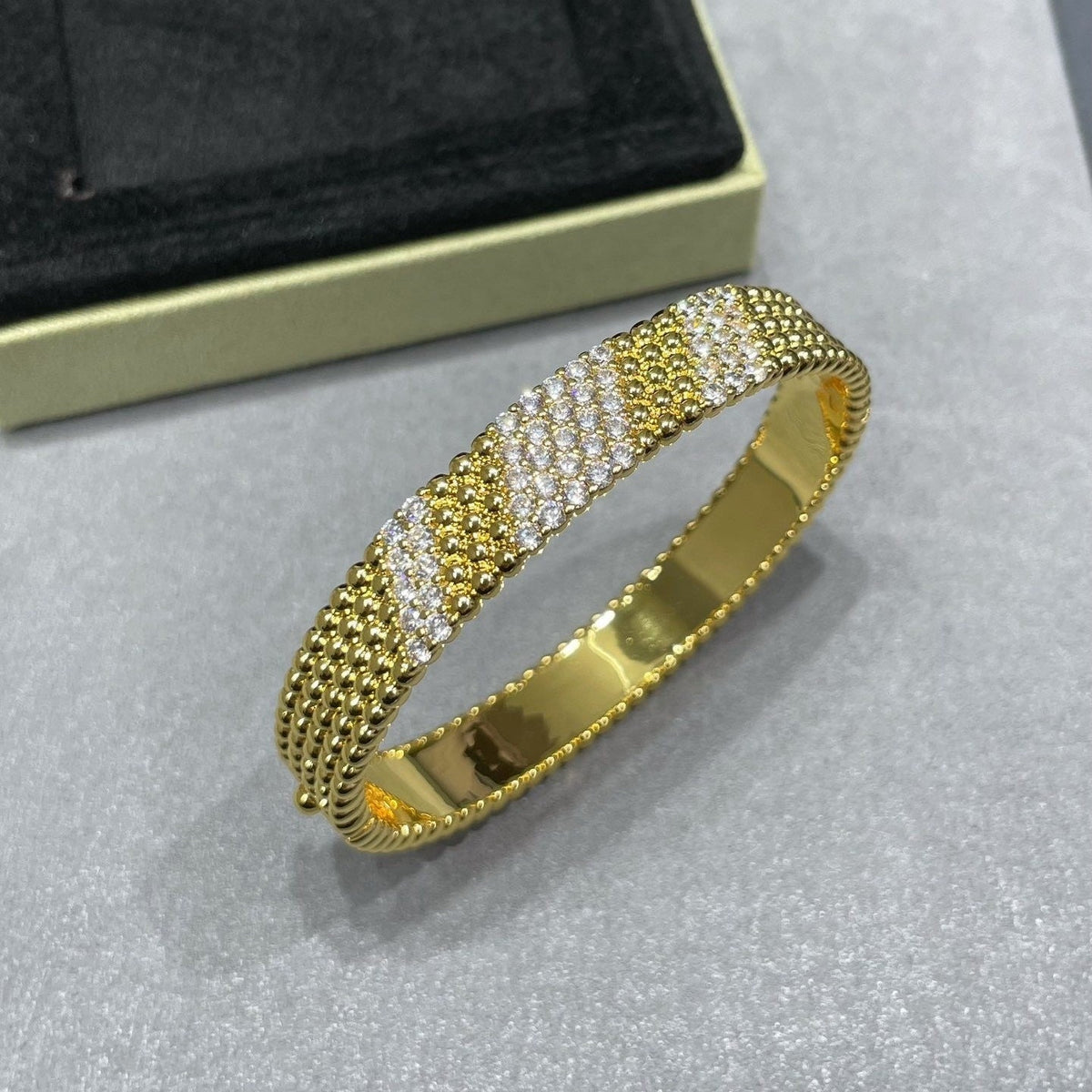 [CCjewelry ]  PERLEE DIAMOND BRACELET ,5-ROW DIAMOND-SET DESIGN