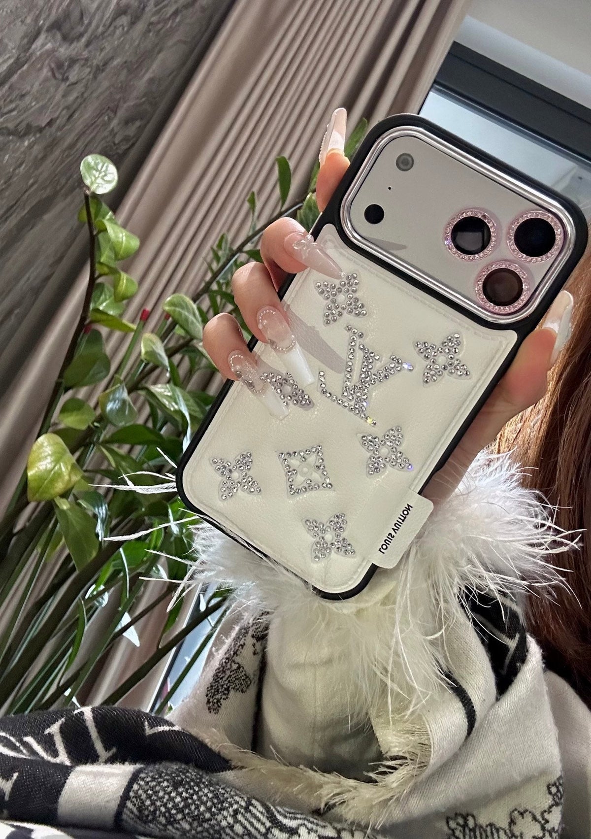 Fashion Aesthetic Shock Absorbing Protective Phone Case L*V Series、Fashion Phone Case