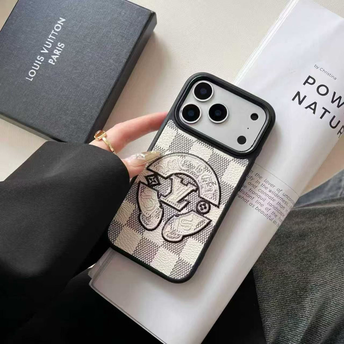 Fashion Aesthetic Shock Absorbing Protective Phone Case  L*V Series、Fashion Phone Case