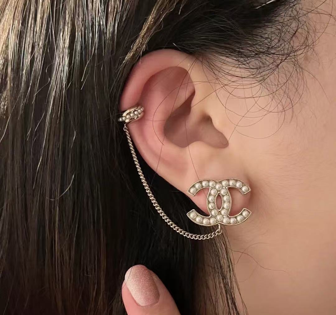 18K CC Black & White Diamond Gold Earrings, CHANE