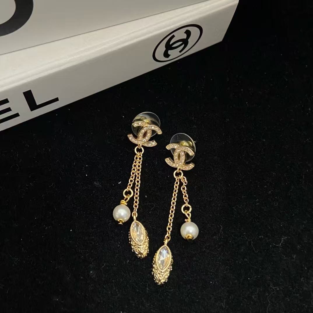 18K CC Black & White Diamond Gold Earrings, CHANE