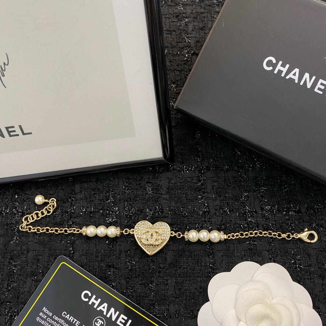 18K CC  -Style Elegant Pendant Bracelet for Women, CHANE