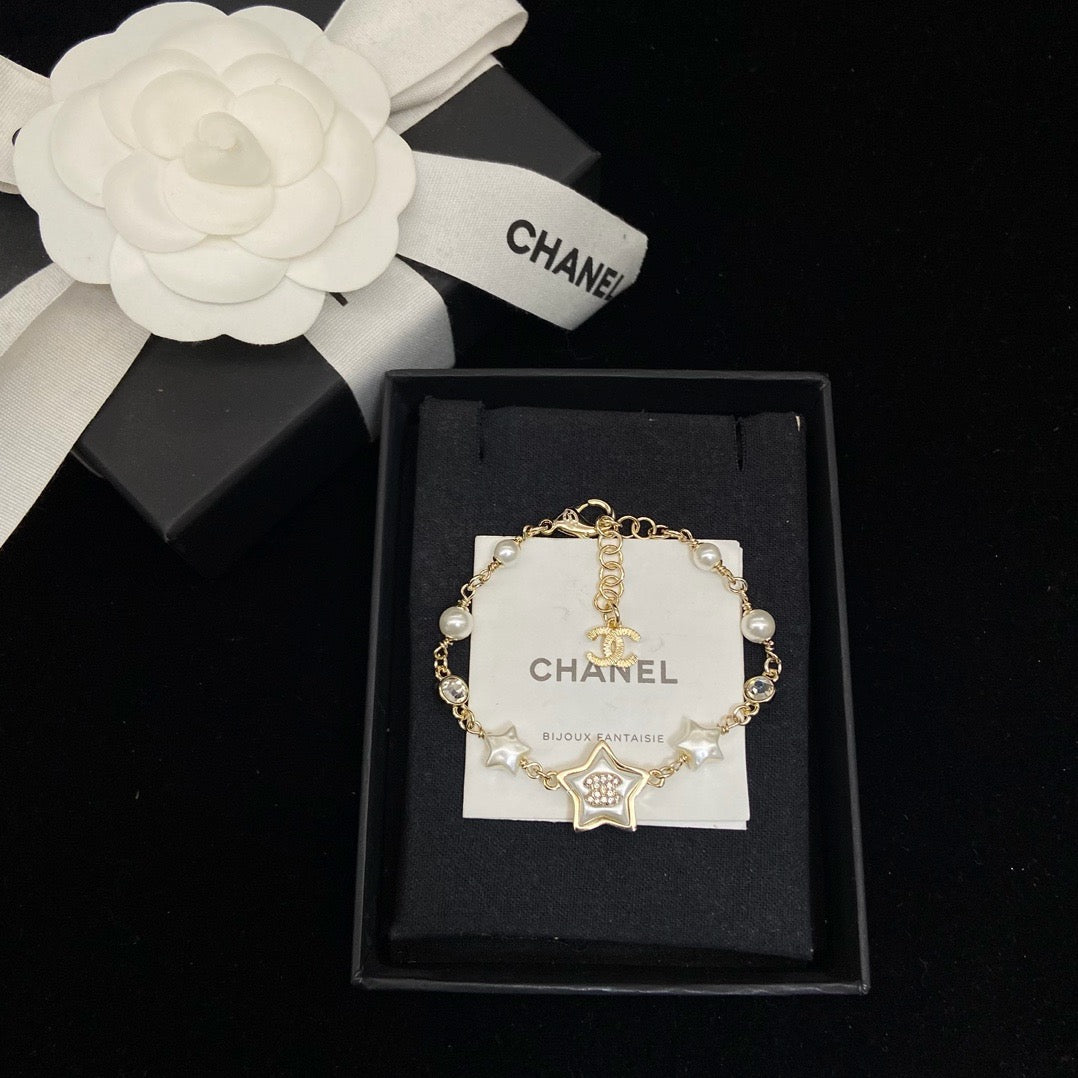18K CC  -Style Elegant Pendant Bracelet for Women, CHANE