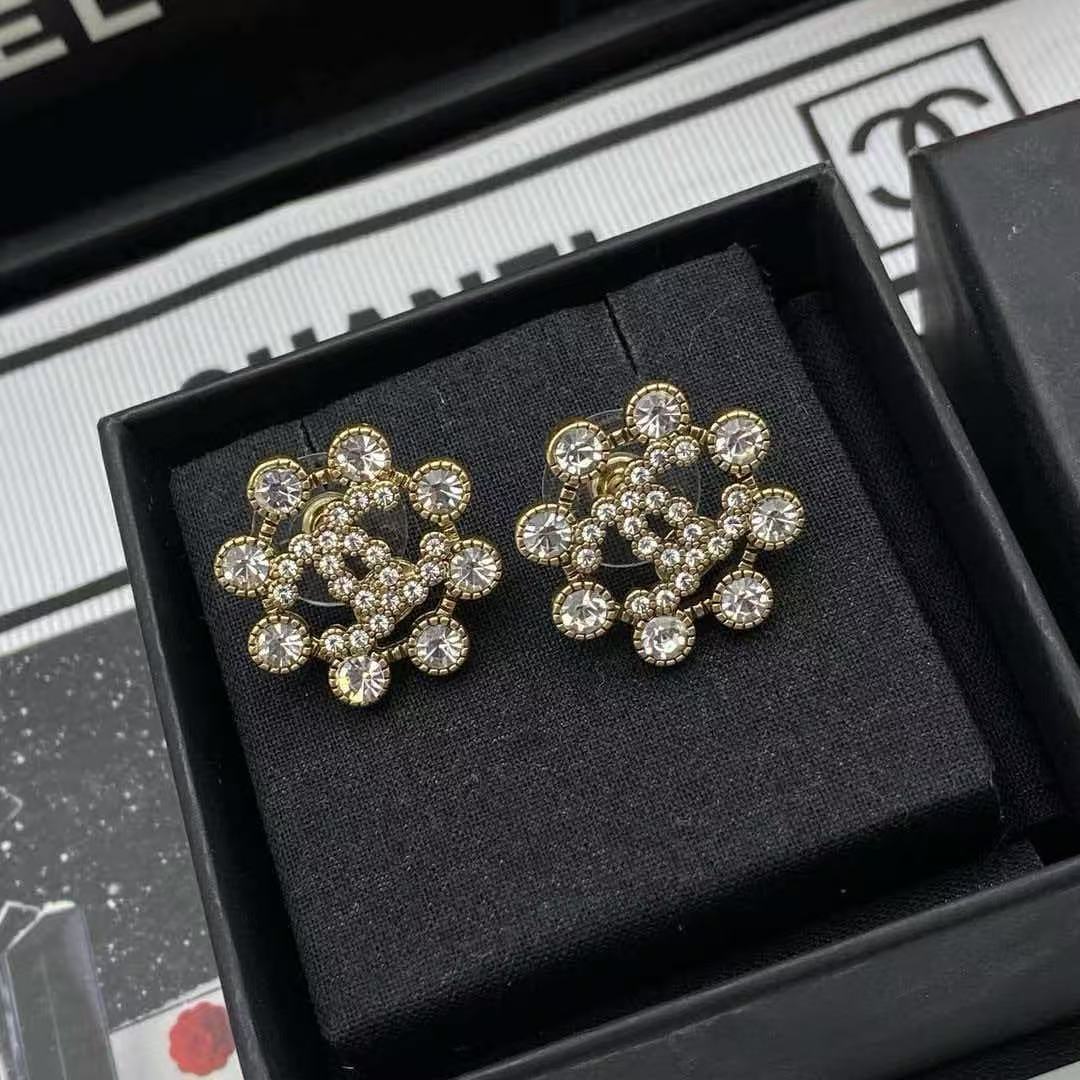 18K CC Black & White Diamond Gold Earrings, CHANE