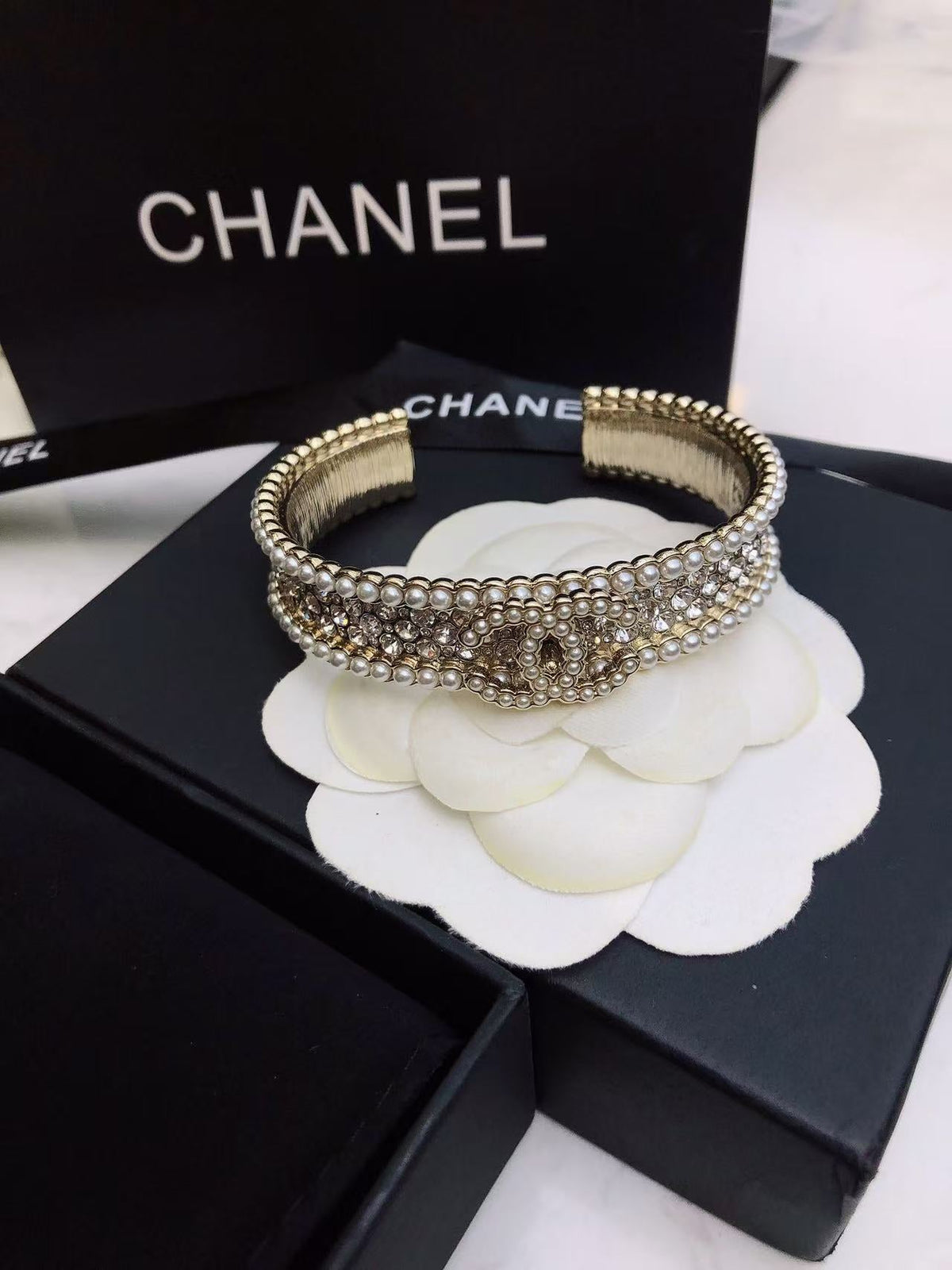 18K CC  -Style Elegant Pendant Bracelet for Women, CHANE