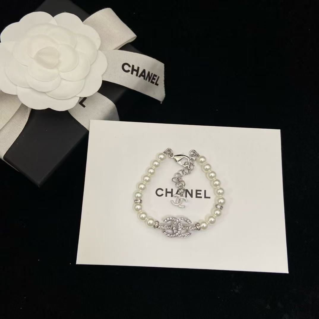 18K CC  -Style Elegant Pendant Bracelet for Women, CHANE