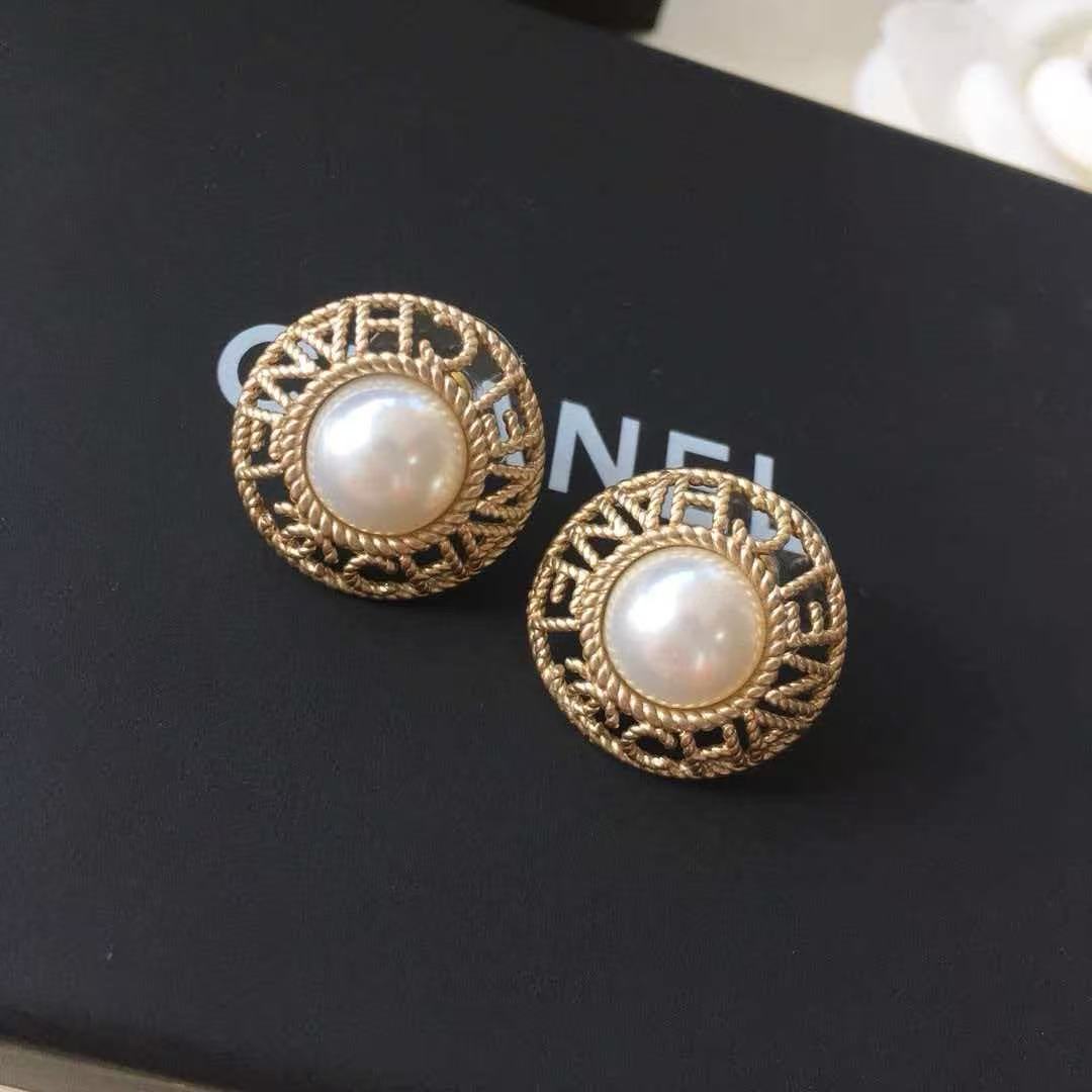18K CC Black & White Diamond Gold Earrings, CHANE