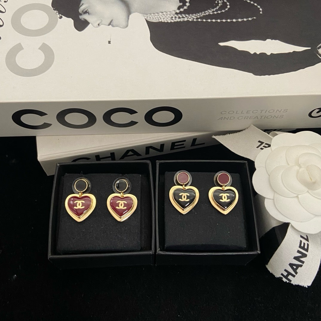 18K CC Black & White Diamond Gold Earrings, CHANE