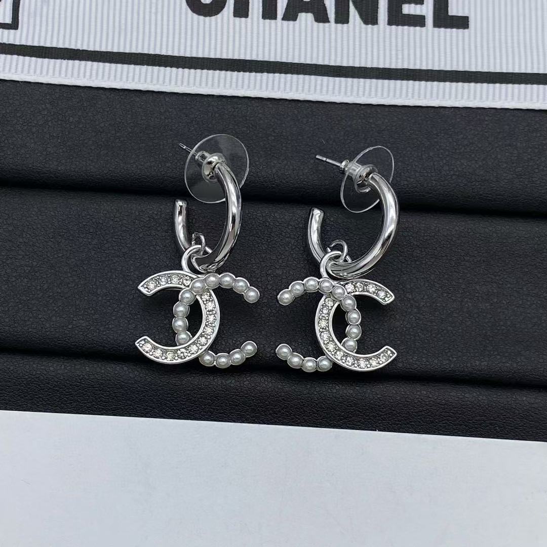 18K CC Black & White Diamond Gold Earrings, CHANE