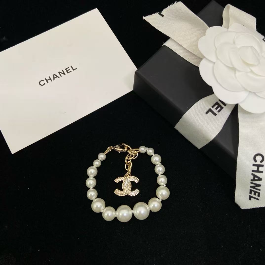 18K CC  -Style Elegant Pendant Bracelet for Women, CHANE
