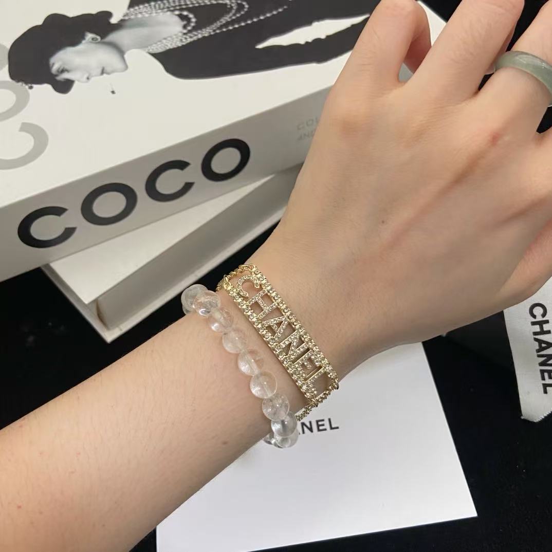 18K CC  -Style Elegant Pendant Bracelet for Women, CHANE