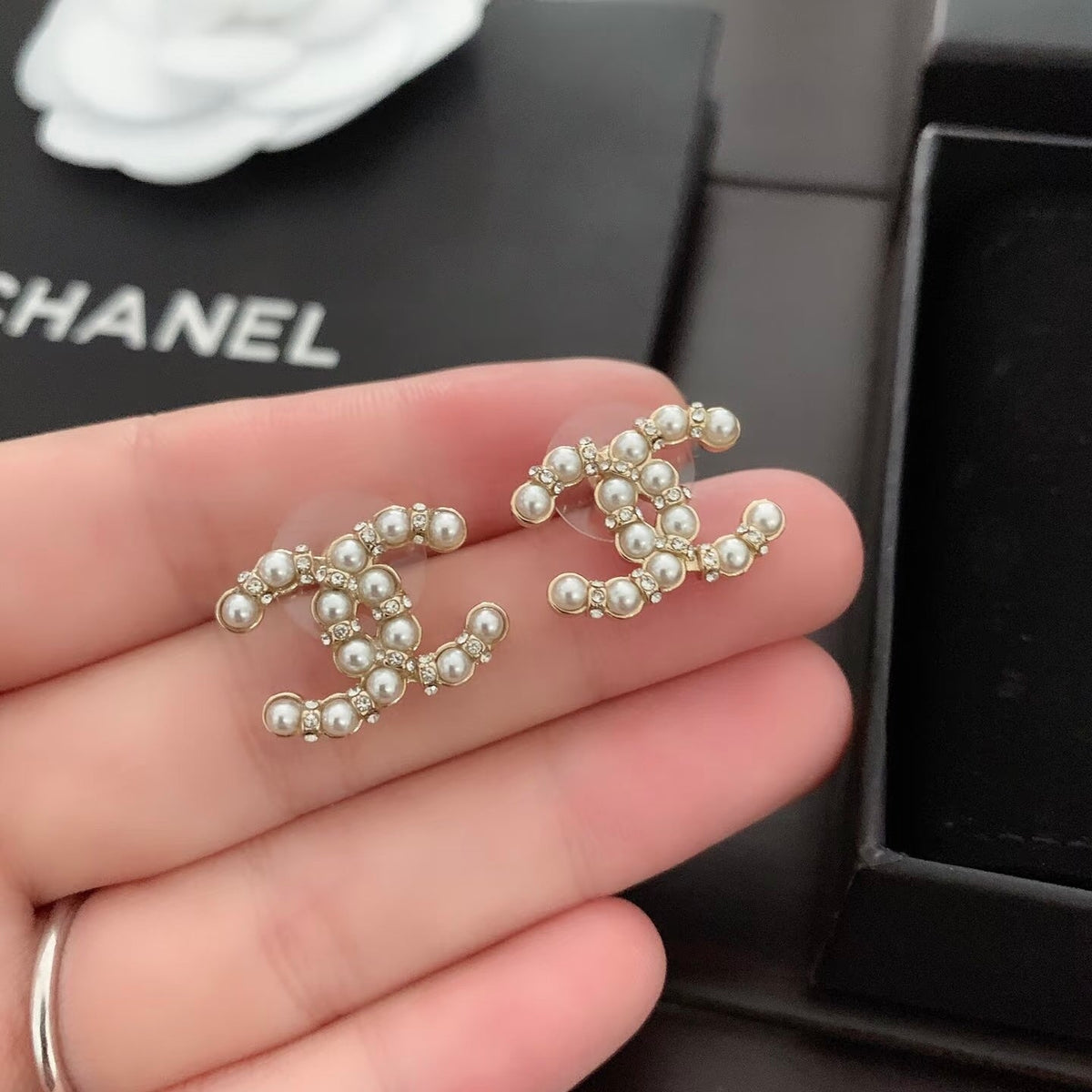 18K CC1 Pearl Earrings, CHANE