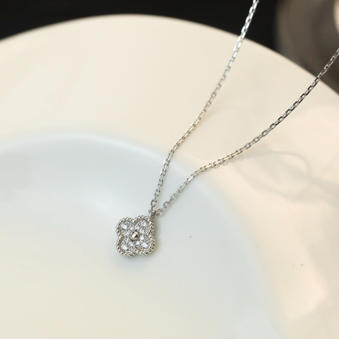 CCjewelry CLOVER MINI 9.5MM PENDANT DIAMOND NECKLACE