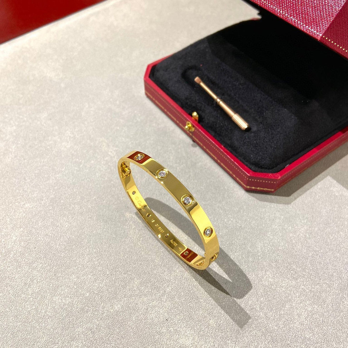 {💎CC JEWELRY}  LOVE BRACELET 6.1MM 10 DIAMONDS