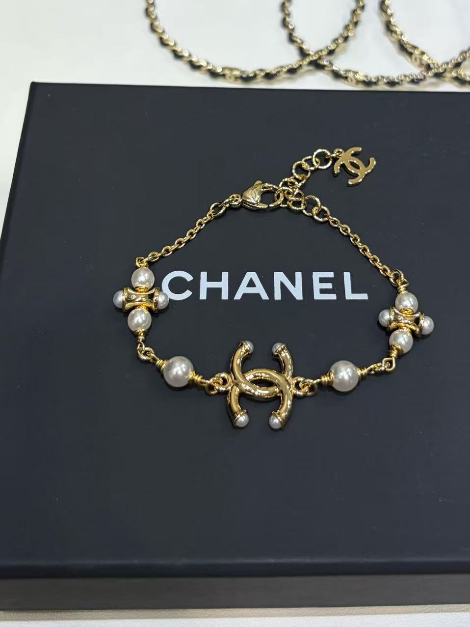 18K CC  -Style Elegant Pendant Bracelet for Women, CHANE