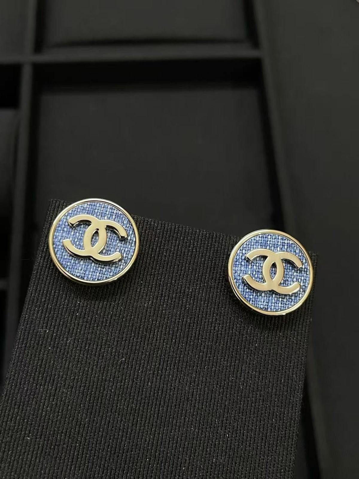 18K CC Black & White Diamond Gold Earrings, CHANE