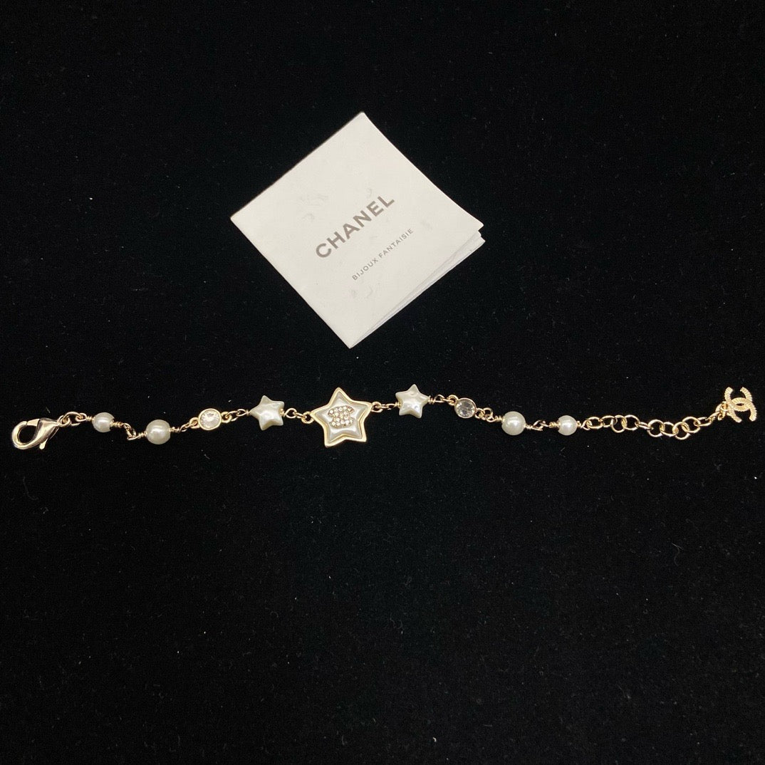 18K CC  -Style Elegant Pendant Bracelet for Women, CHANE