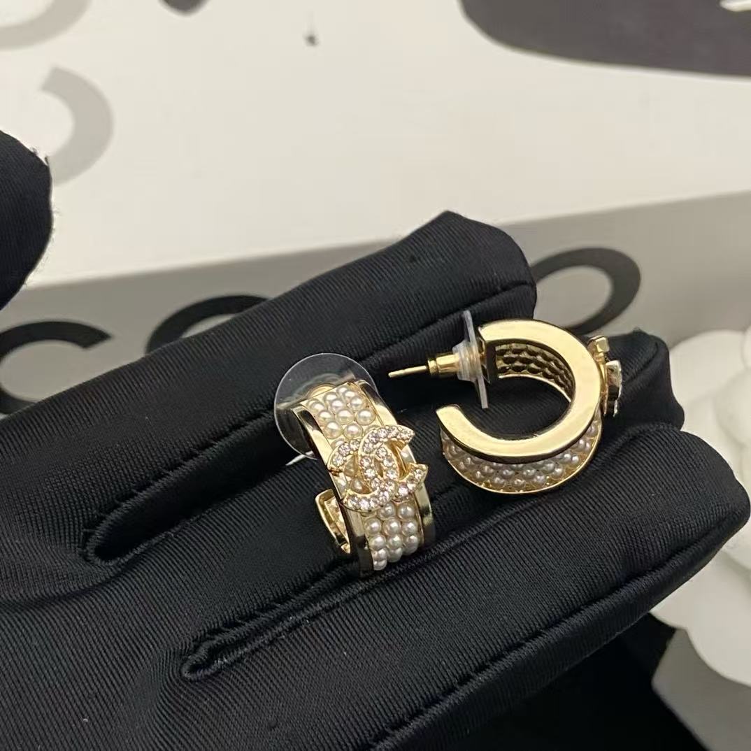 18K CC Black & White Diamond Gold Earrings, CHANE