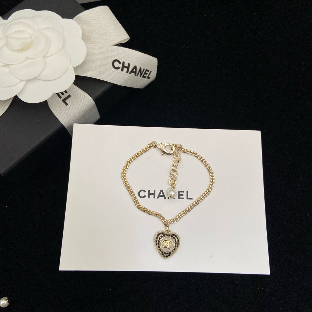 18K CC  -Style Elegant Pendant Bracelet for Women, CHANE