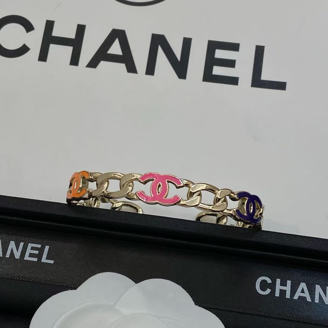 18K CC  -Style Elegant Pendant Bracelet for Women, CHANE