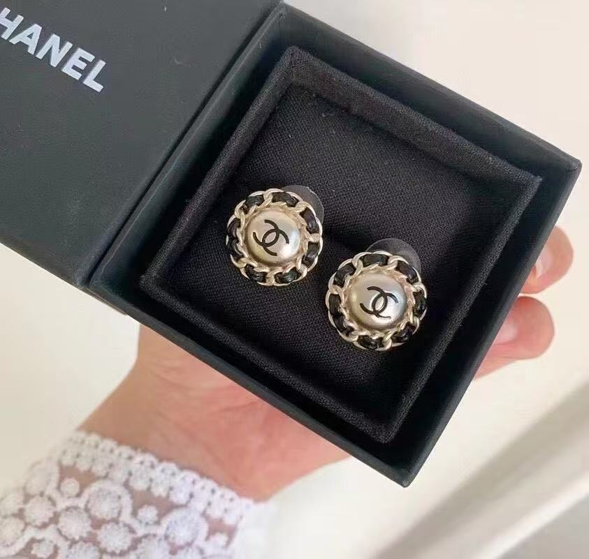 18K CC Black & White Diamond Gold Earrings, CHANE
