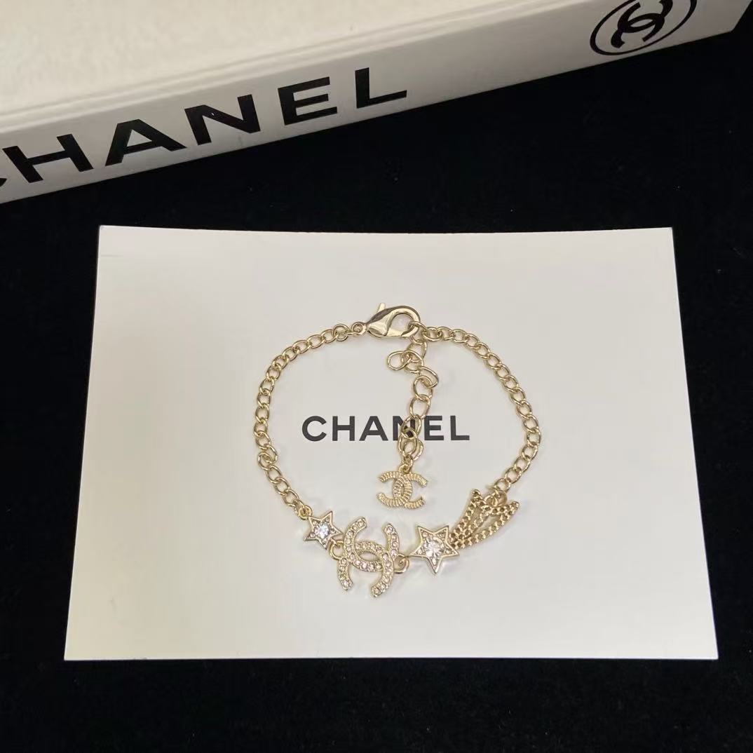 18K CC  -Style Elegant Pendant Bracelet for Women, CHANE