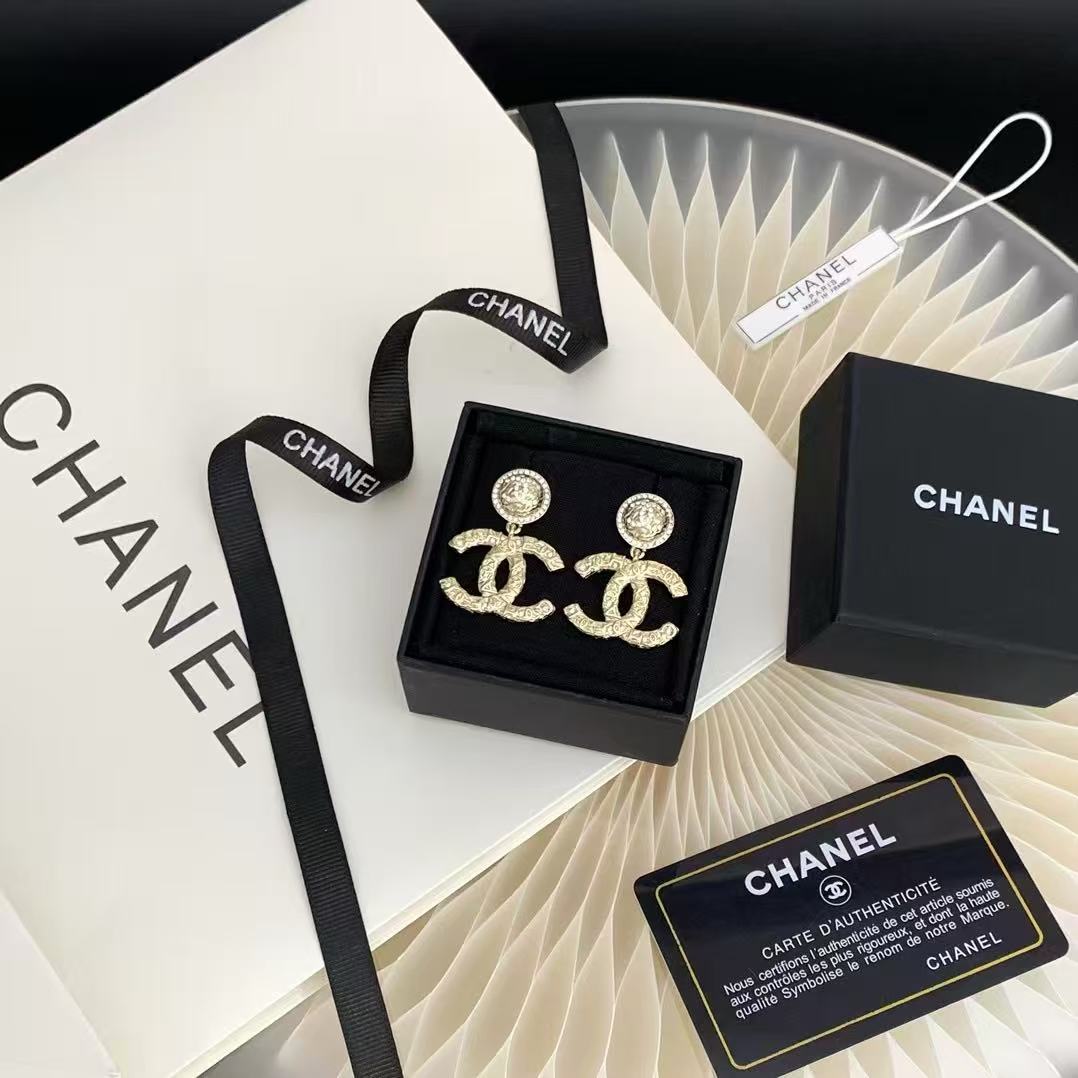 18K CC Black & White Diamond Gold Earrings, CHANE