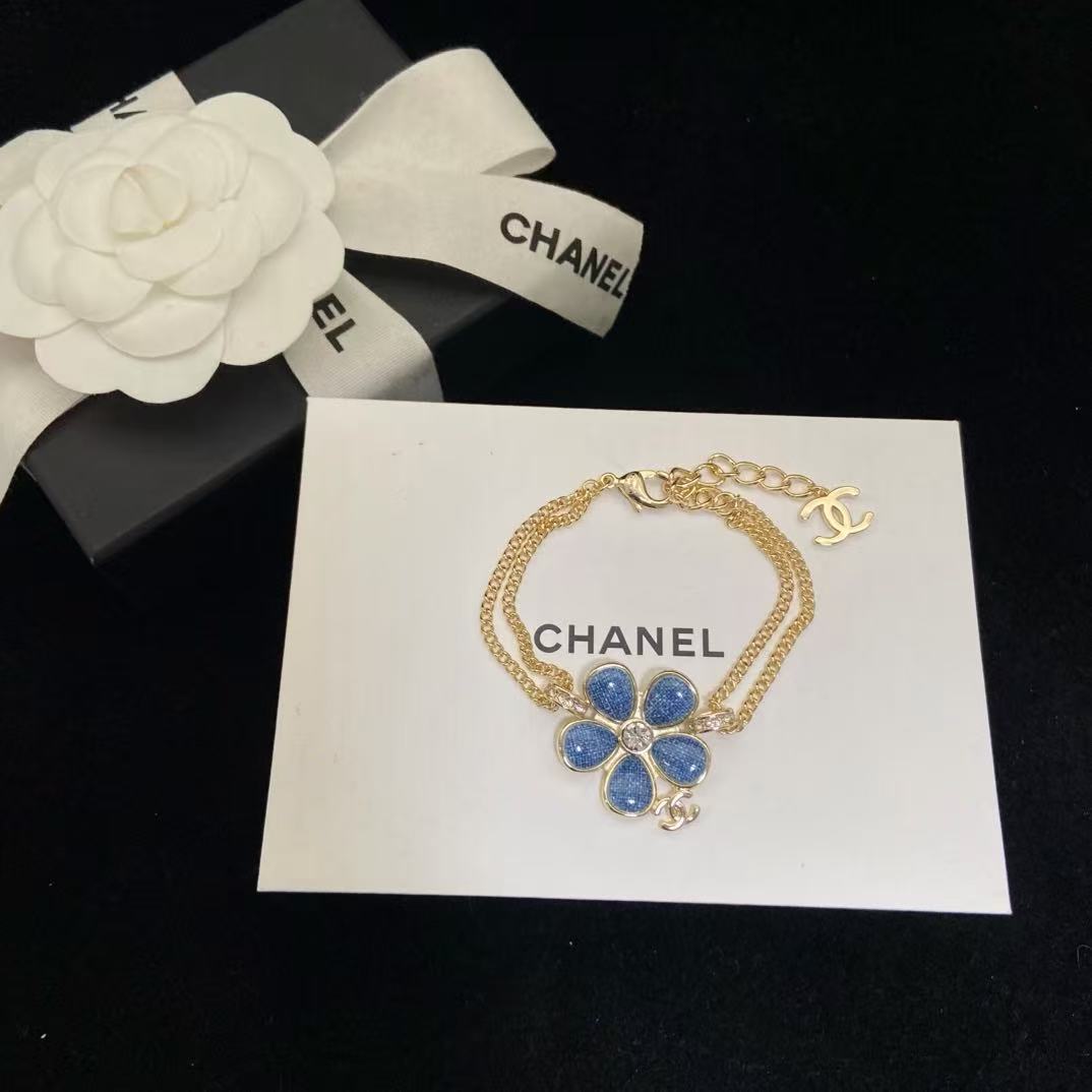 18K CC  -Style Elegant Pendant Bracelet for Women, CHANE