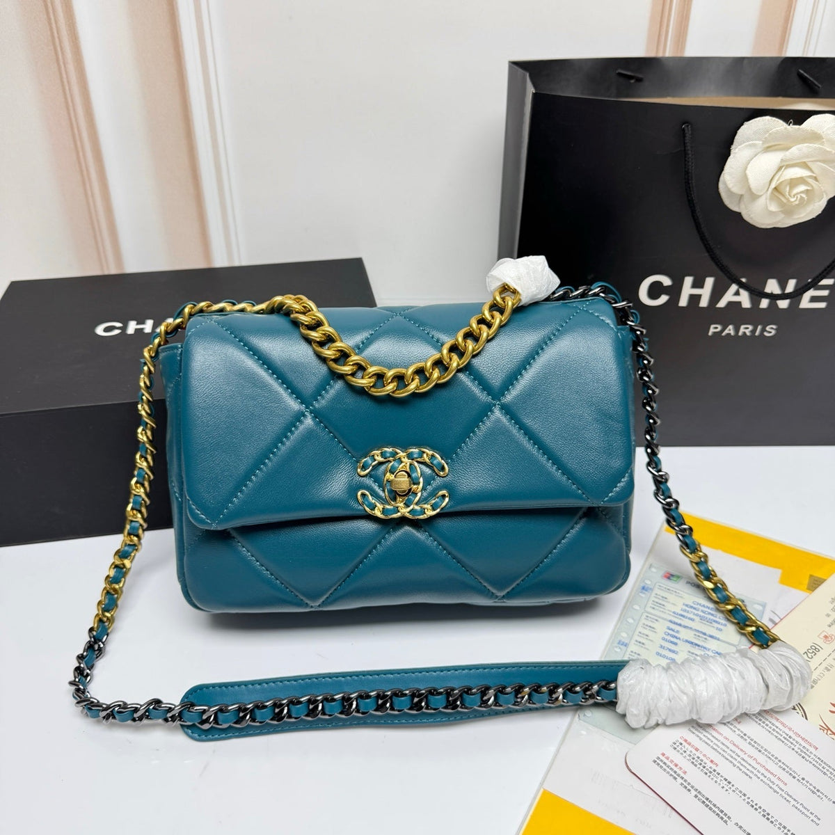 CC BAG  2026 Flap Bag 26cm Gold Lambskin
