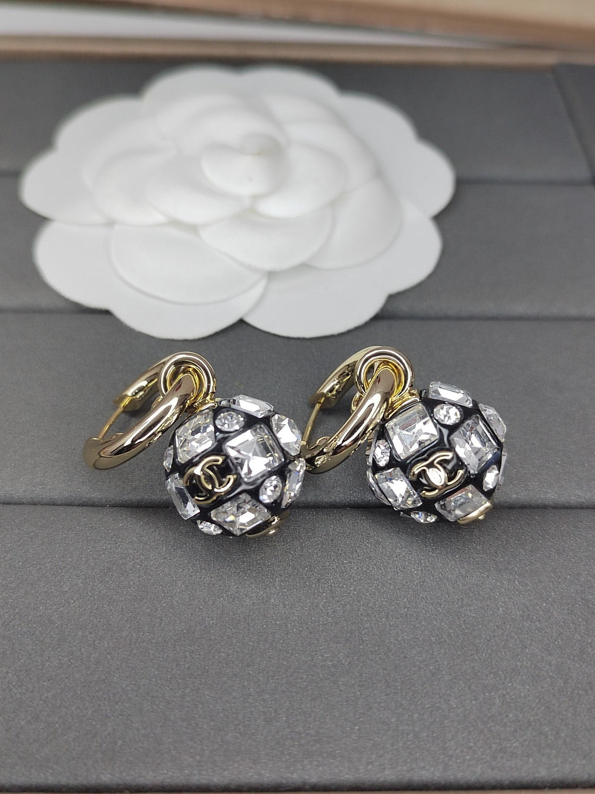 18K  CC1  Ball Crystals Earrings