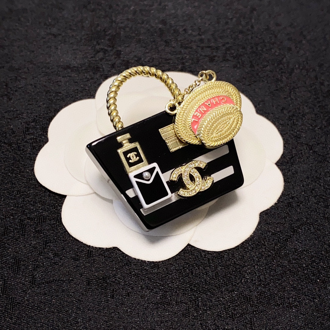 18K  CC1 Bag Brooch