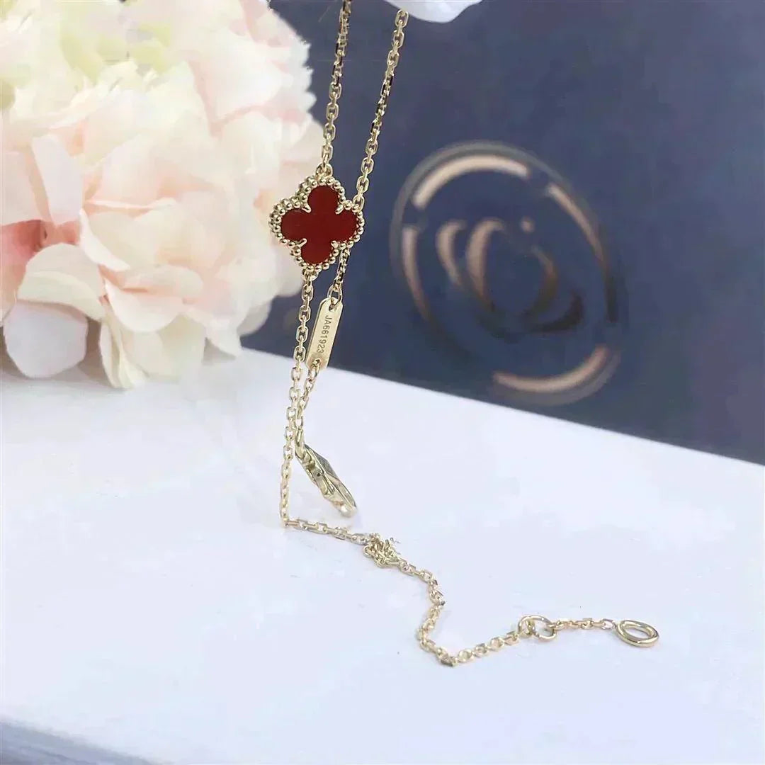 CCjewelry CLOVER  CARNELIAN SINGLE FLOWER BRACELET