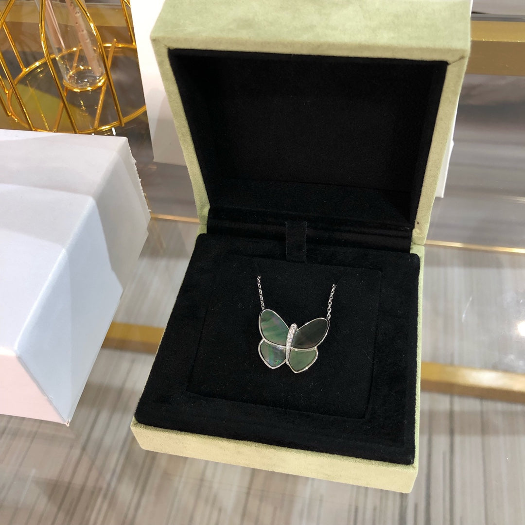 CCjewelry LARGE BUTTERFLY SILVER PENDANT DIAMOND NECKLACE